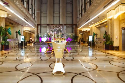 Violet Al Azizia Hotel